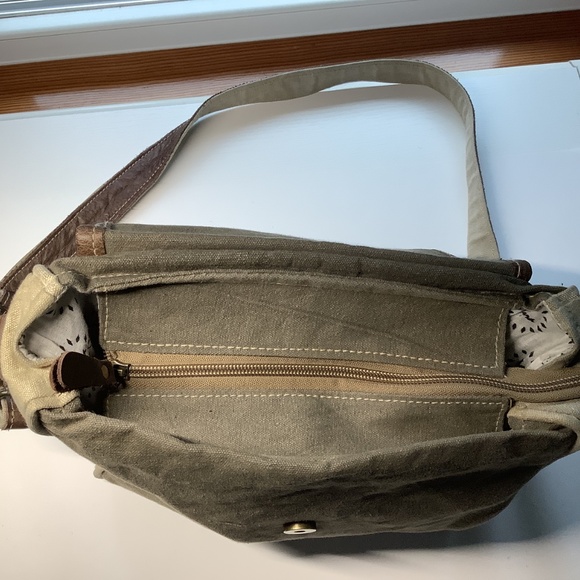 Myra Crossbody Bag - Paris Boulangerie - Picture 4 of 10